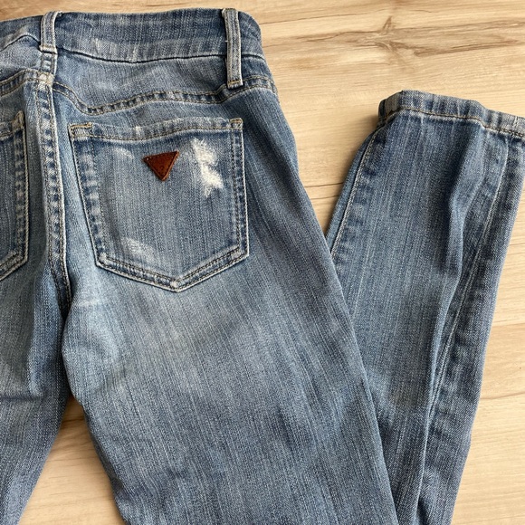 Guess Ripped Power Curve Mid Jeans - Picture 11 of 12
